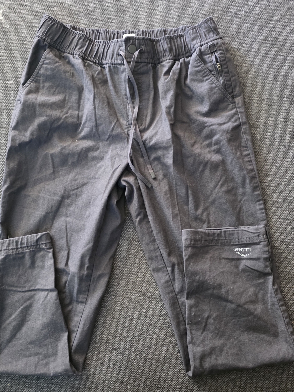 L.L. Bean Men's Charcoal Cargo Jogger Pants